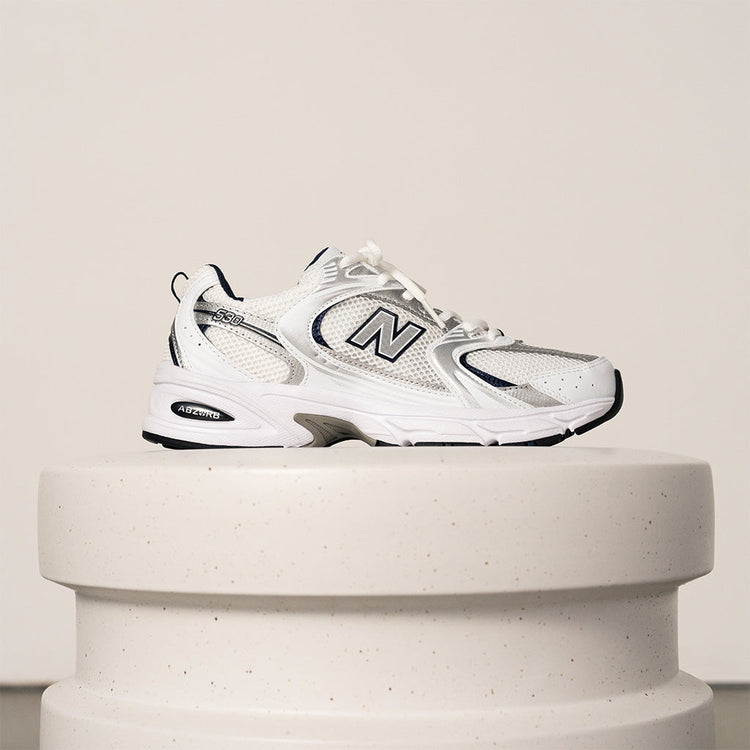 new balance 530 sneakers collectie. Retro sneakers met ABZORB demping voor extra comfort en stijl