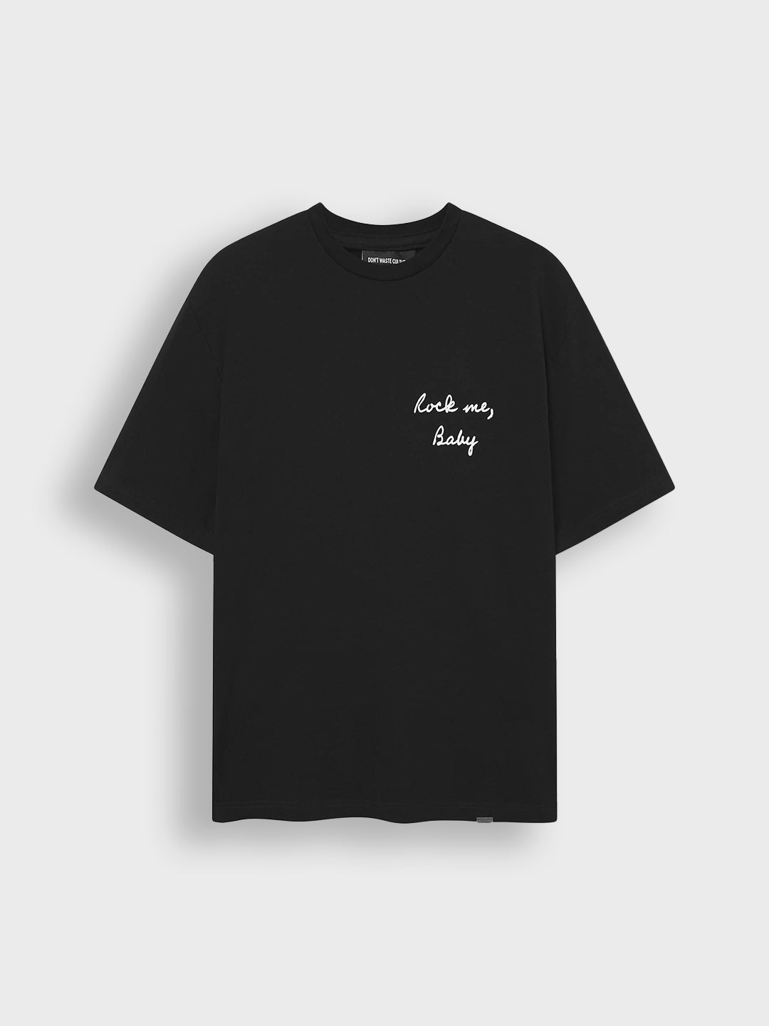Voorkant van het Beiron T-shirt met kleine embroidery op de borst