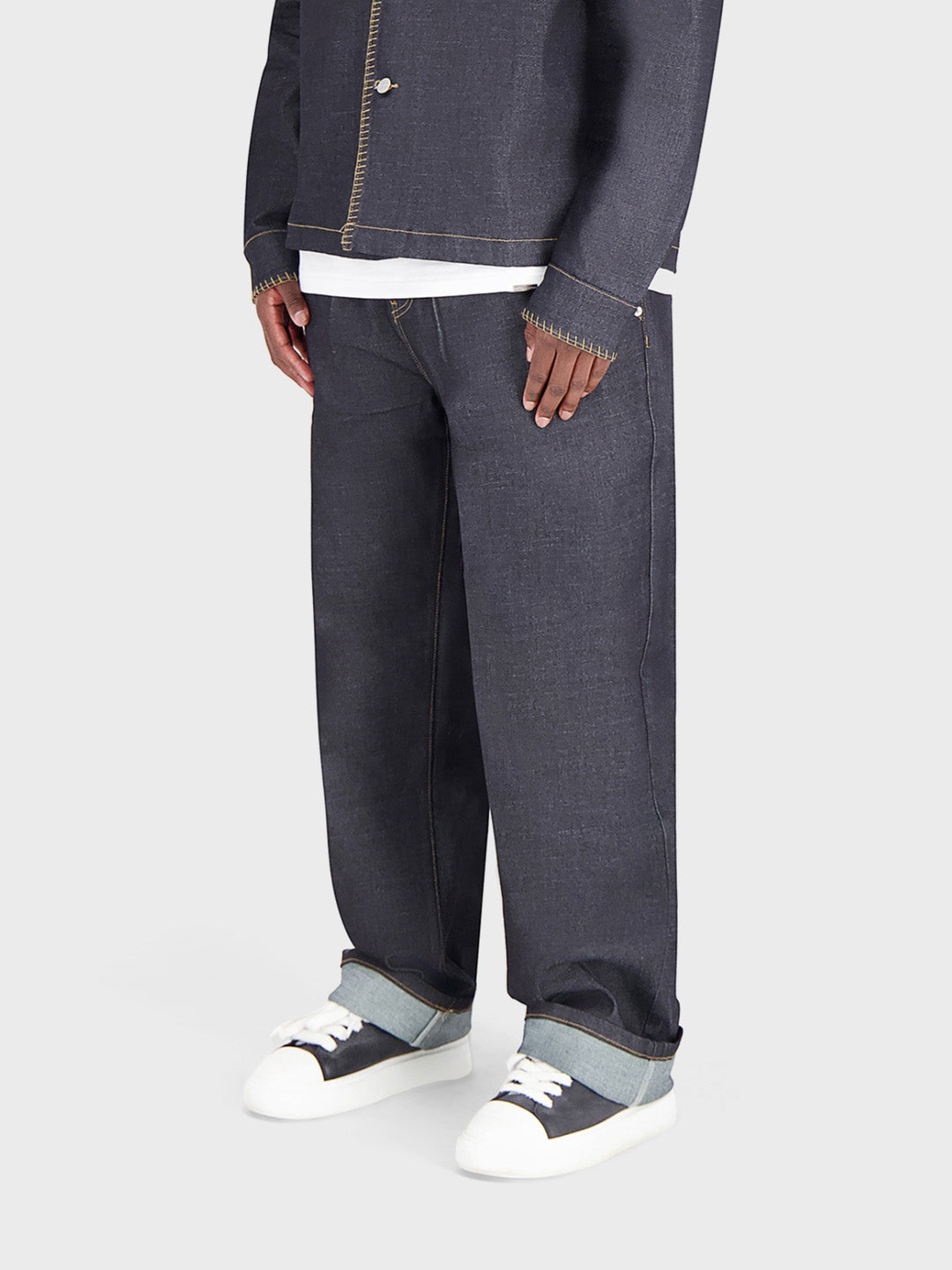 Don't Waste Culture Nizana Raw Denim Jeans - gedragen door model