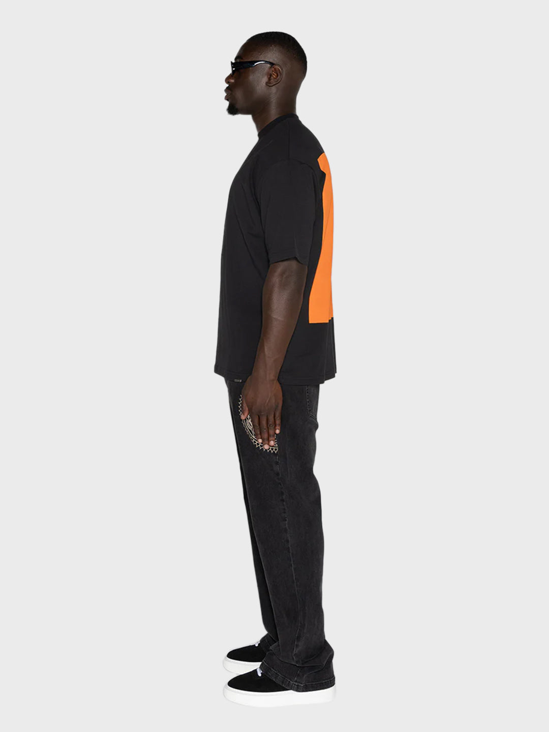 don't waste culture t-shirt zwart oranje