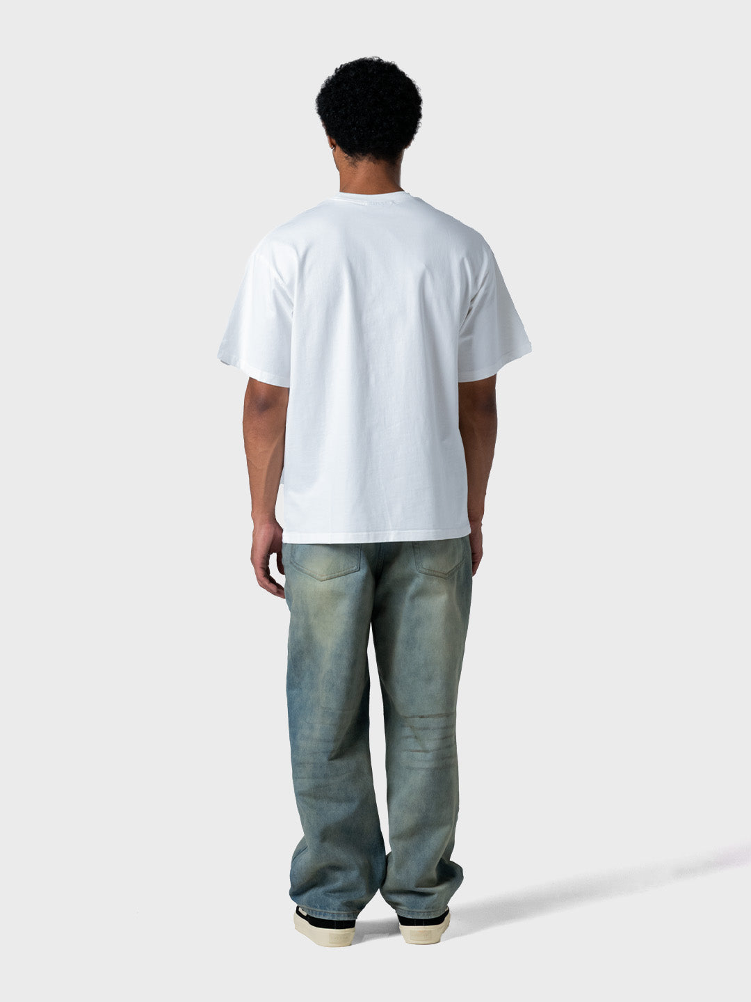 Lumi3re Destroyed Wave t-shirt, model achterkant