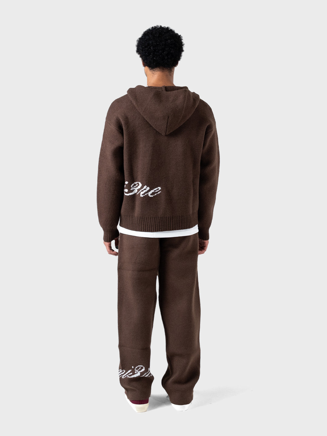 achterkant full outfit met Lumi3re knitted zip hoodie