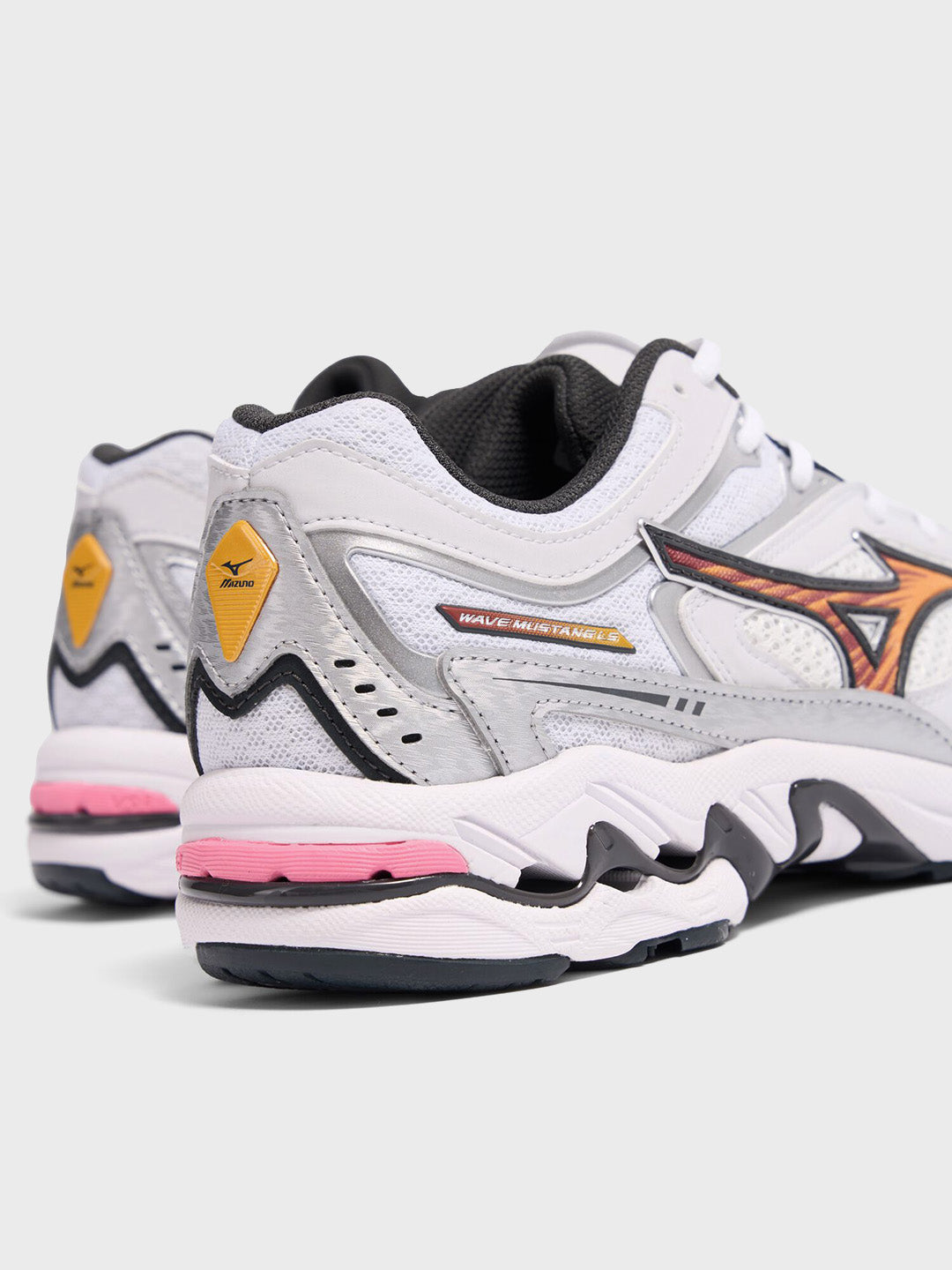 Mizuno Wave MG4 LS Sneakers White Artisan's Gold – D1GA265201 – close-up