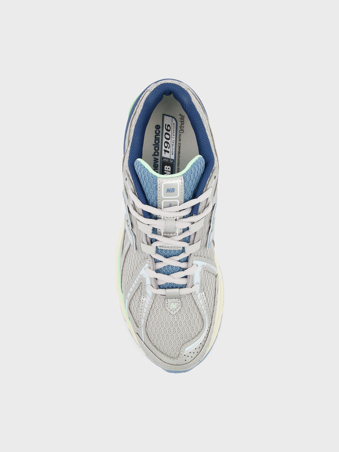 Bovenaanzicht van de New Balance 1906 sneakers in Silver Metallic