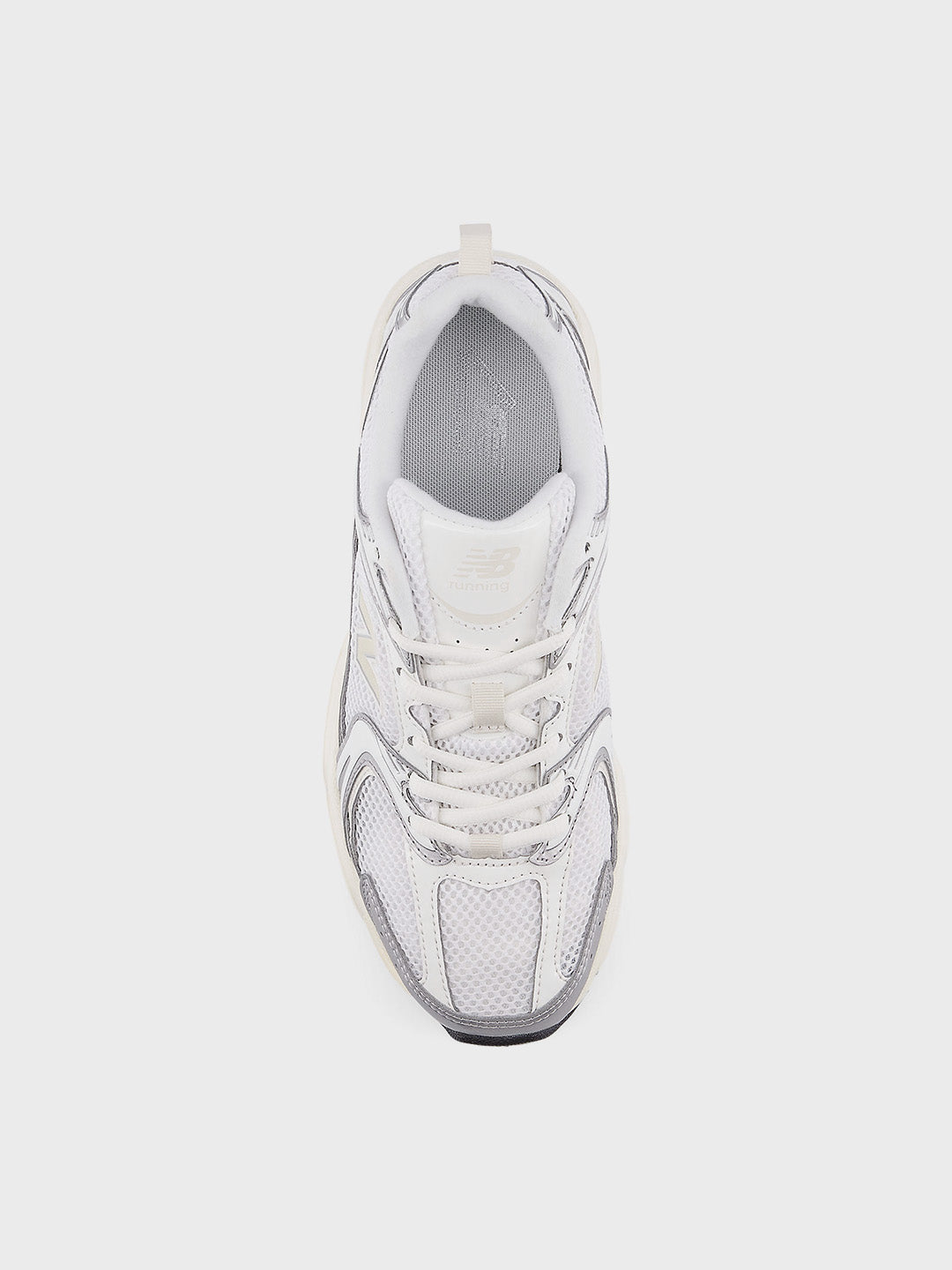Bovenaanzicht van de New Balance 530 Silver Metallic/Linen