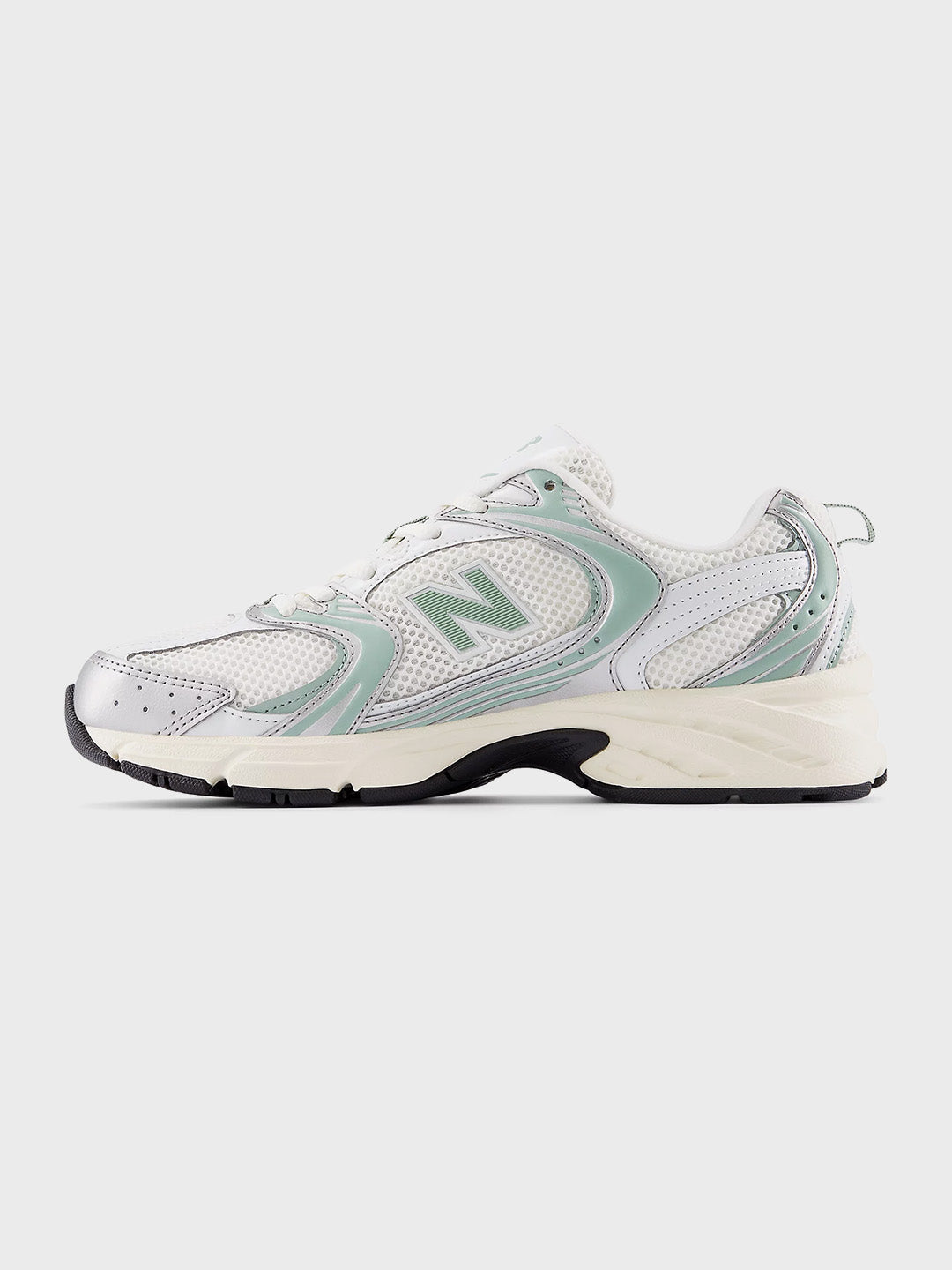 Binnenzijde van de New Balance 530 Silver Metallic sneakers