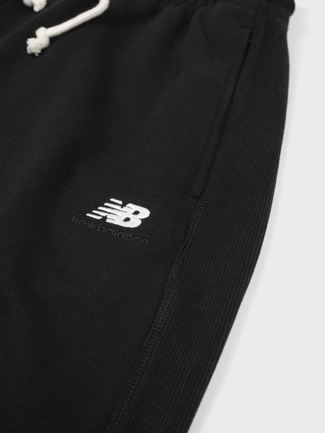 new balance tracksuit black