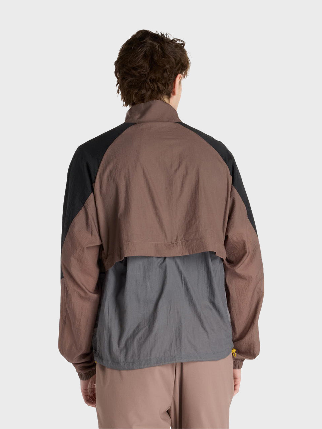 Achterkant van de Better Run Jacket met rugventilatie