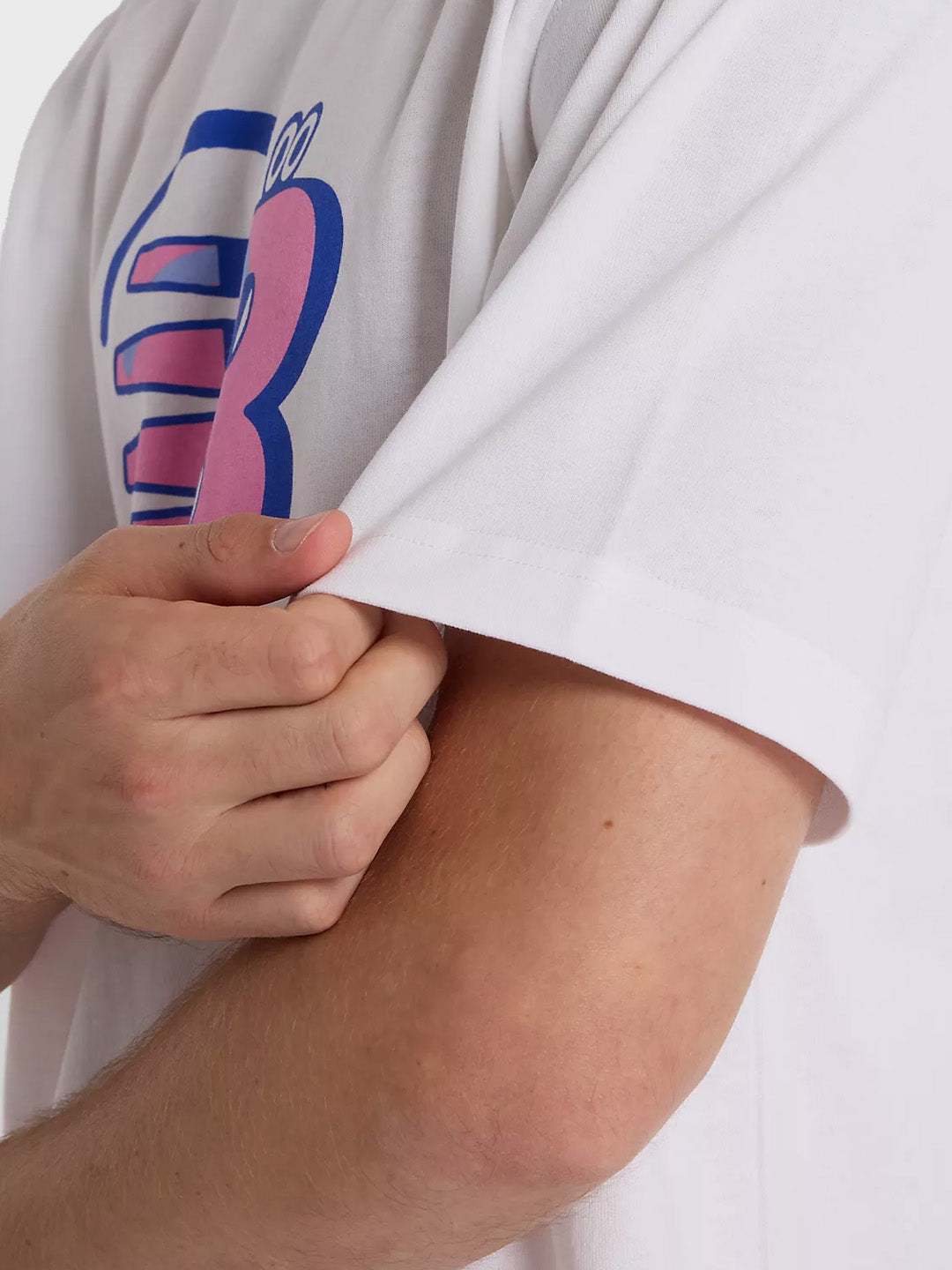 Close up New Balance x Face Oka t-shirt