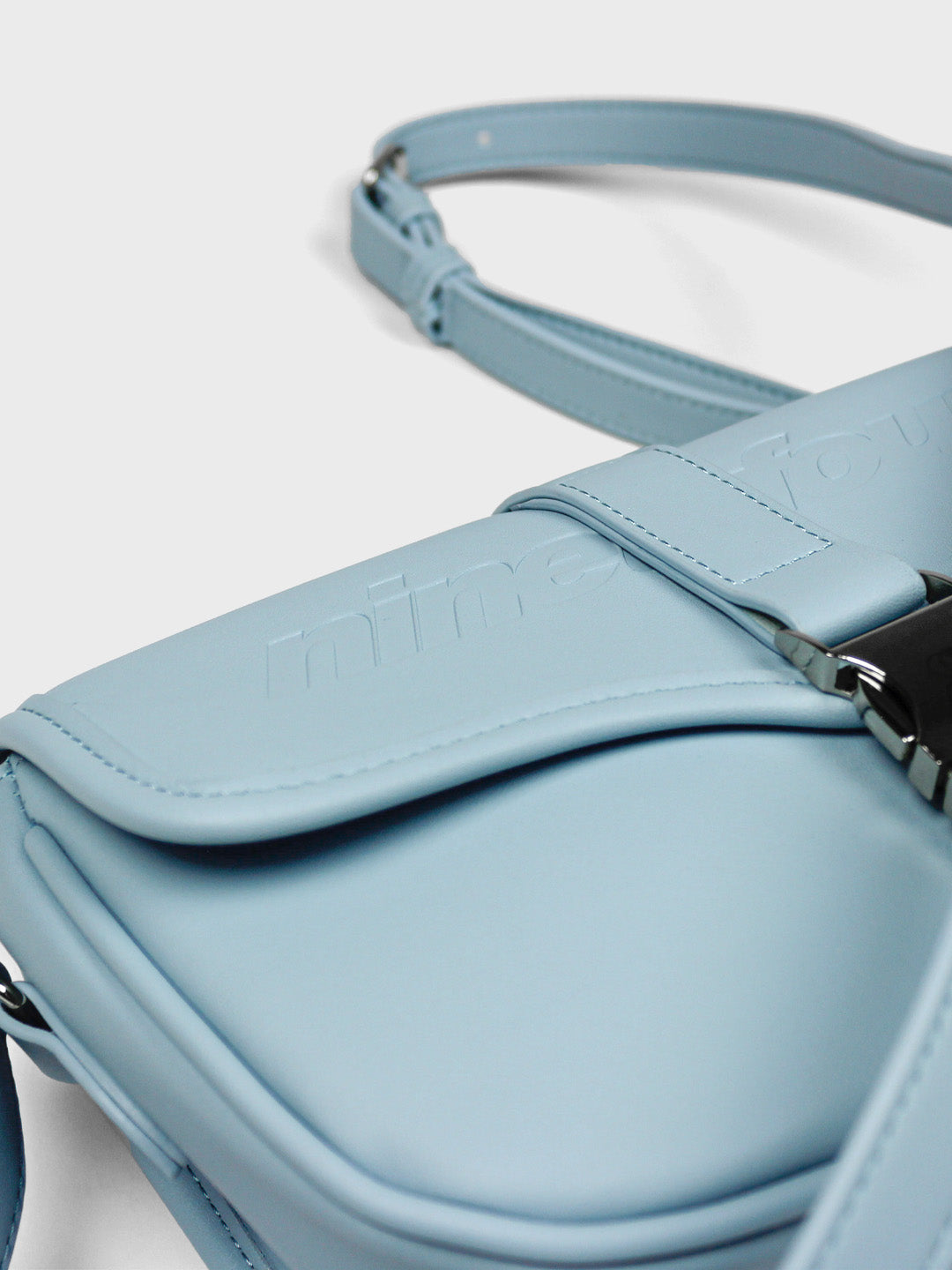ninetyfour Elias bag baby blue