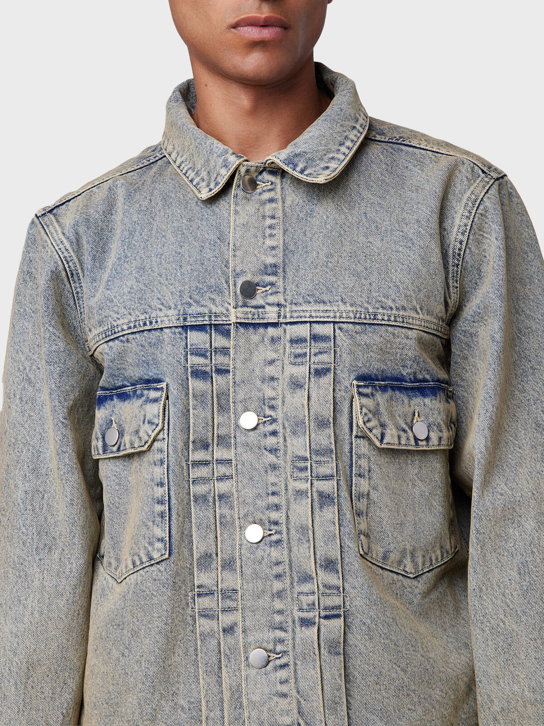 Off The Pitch Bullet Denim Jacket Sand close-up voorkant