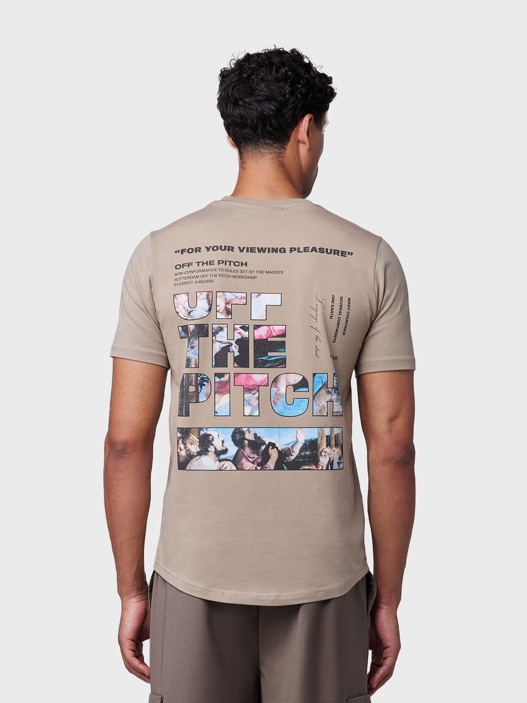 Off The Pitch Saint T-Shirt - slim fit