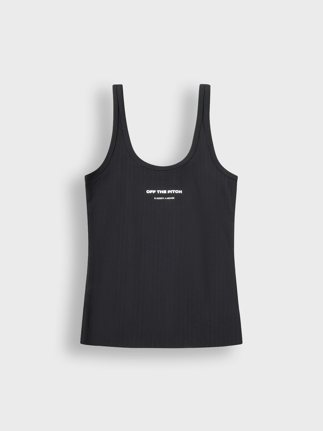 Zwarte ribbed tanktop van Off The Pitch, voorkant met zichtbaar logo op de borst
