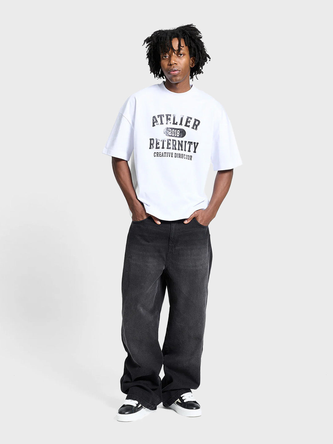Reternity Atelier Emblem T-Shirt White – volledige outfit