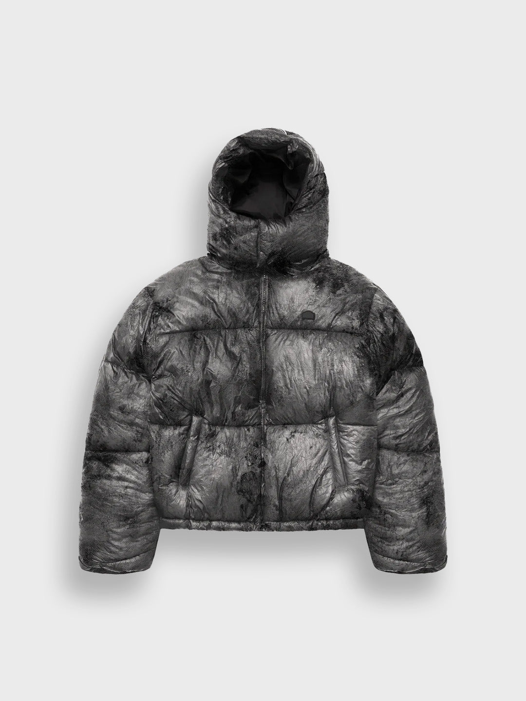 Reternity Wrinkled Puffer Jacket Déliria Black – voorkant met capuchon
