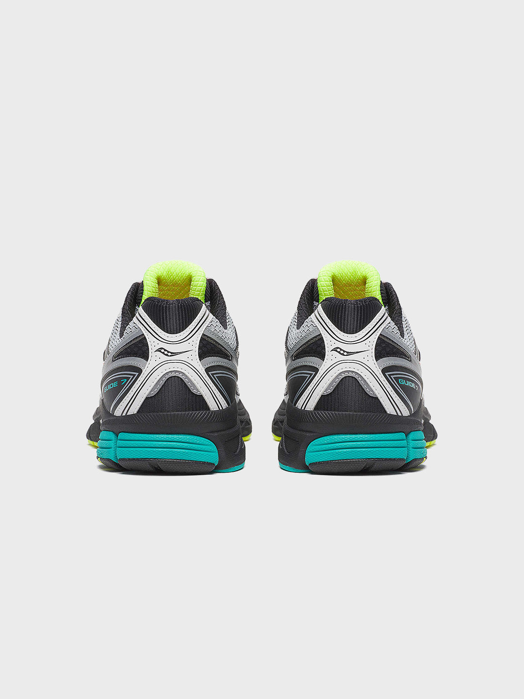 Hiel en Saucony-branding van de Guide 7 sneaker