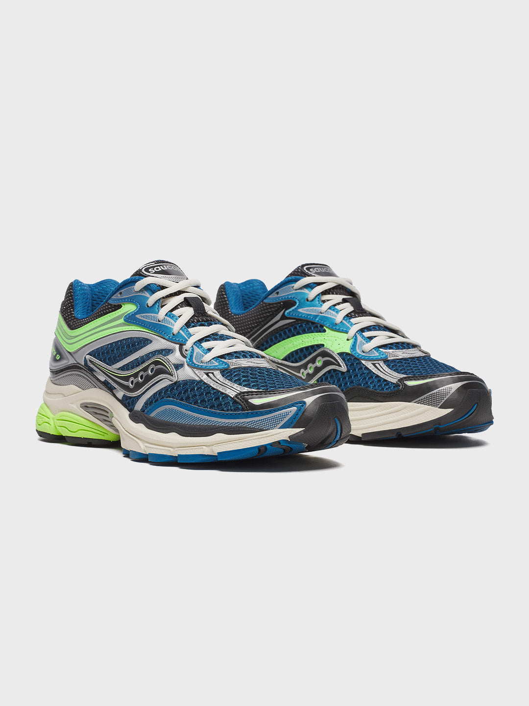 Saucony Progrid Omni 9 Blue Lime sneaker schuin vooraanzicht
