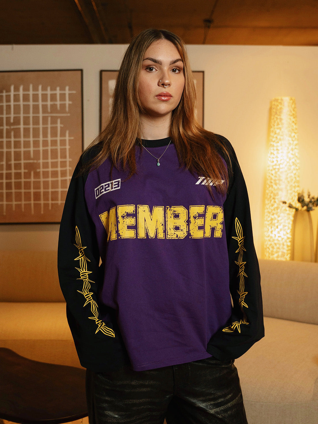 The Missing Piece Longsleeve paars - gedragen door model