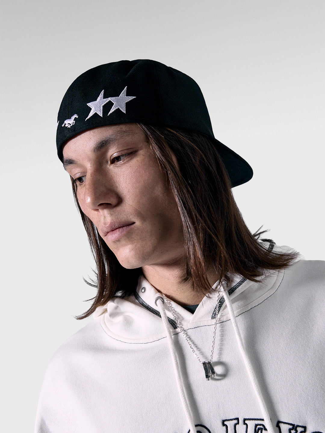 Twojeys x New Era 59Fifty Fitted Cap Black – model achterkant