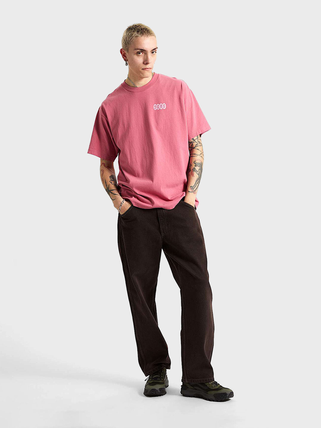 Roze vans t-shirt - gedragen door model