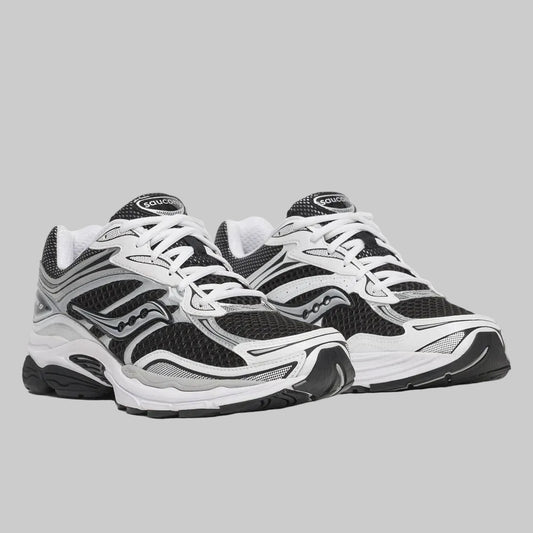Saucony ProGrid Omni 9 Sneakers | Black / White