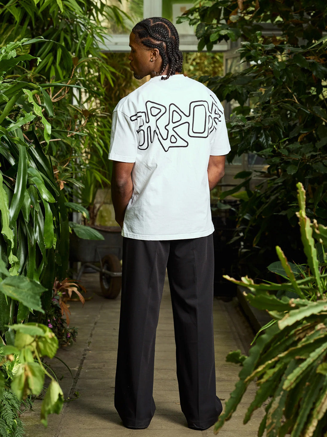 Arbor Antwerp Arbor Logo T-Shirt White - model achterkant