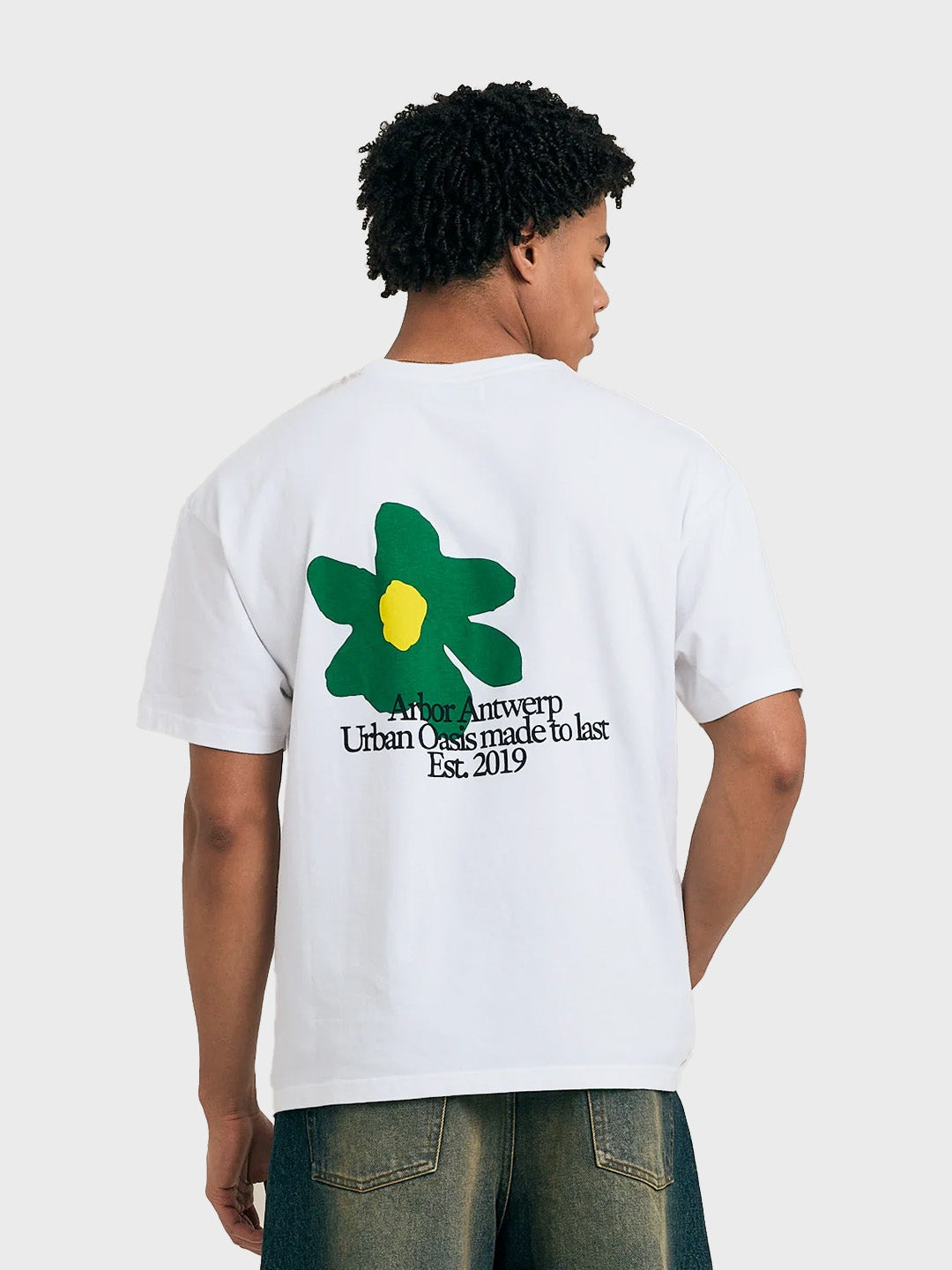 Arbor Antwerp Flower Oasis T-Shirt white green – model achterkant