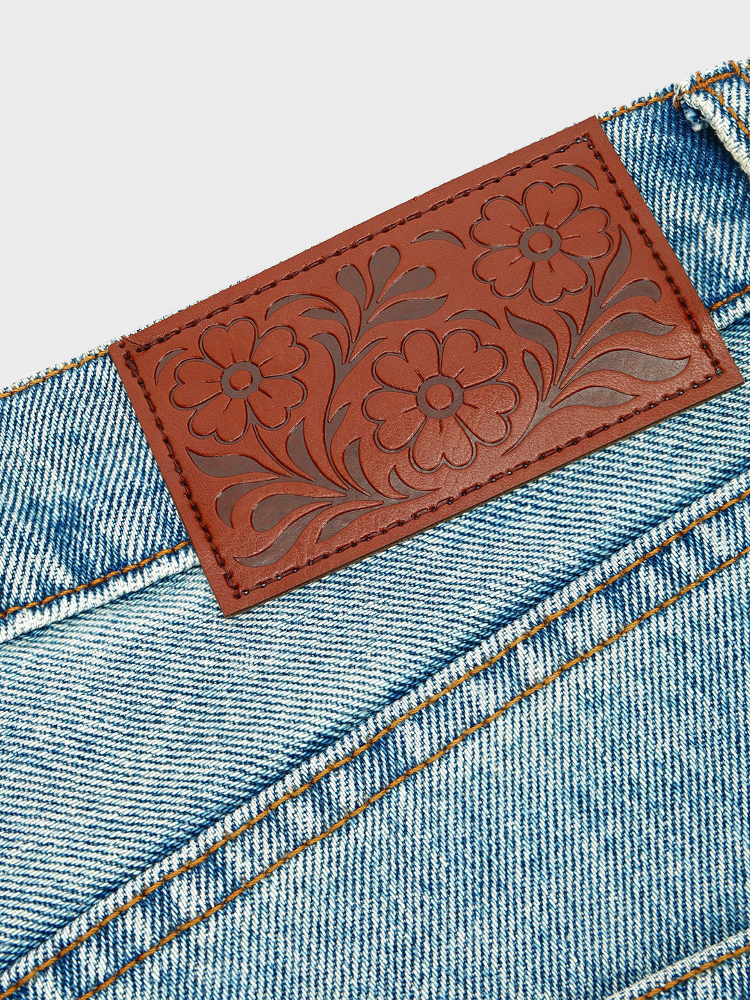 Arbor Antwerp Sacha Jeans Blue – close-up patch achterzijde