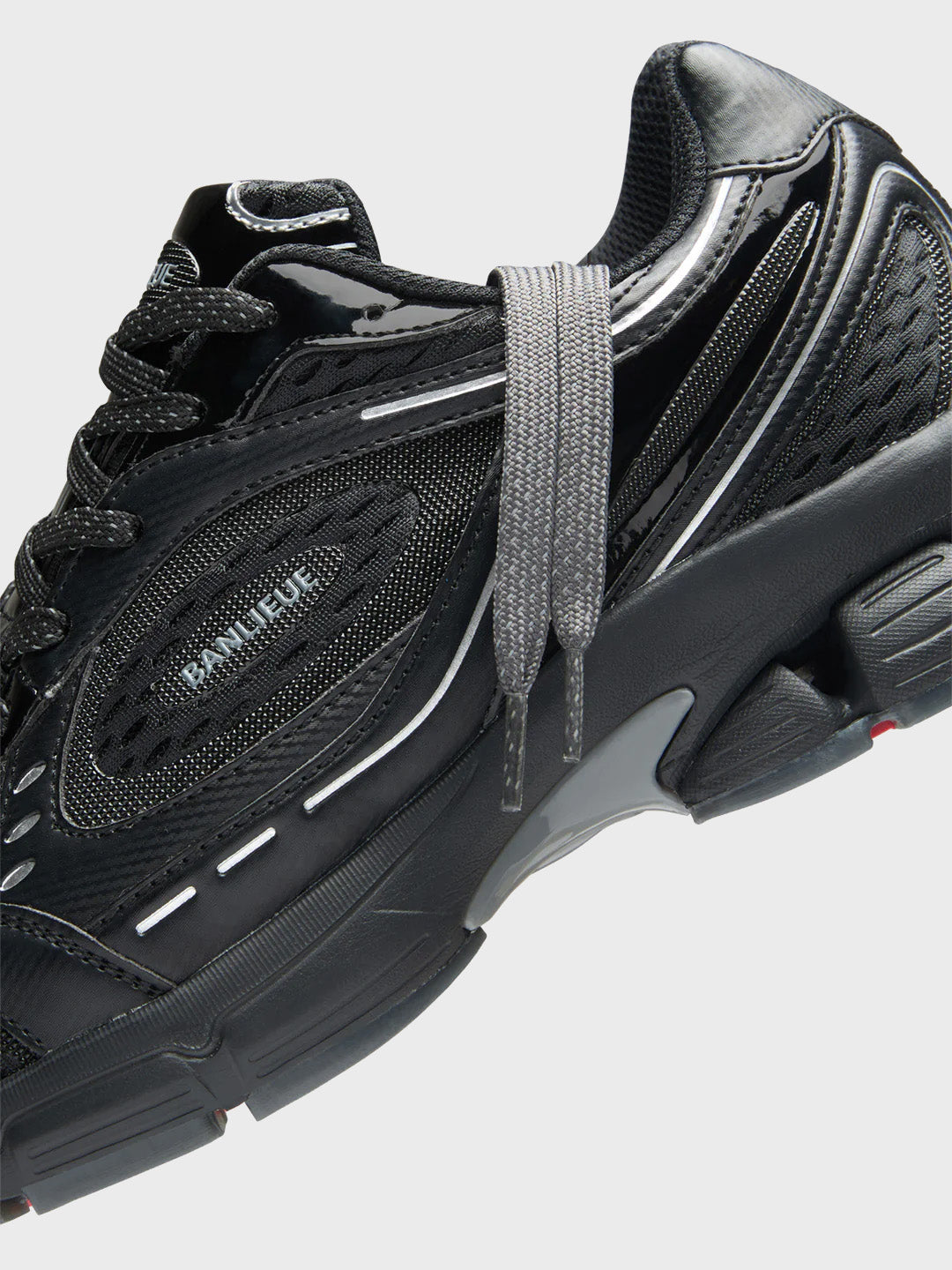 Banlieue Patent Sneakers Black – close-up zijkant details