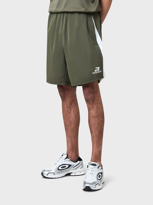 Banlieue Olive Shorts – voorkant model