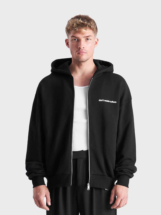Don’t Waste Culture Ale Zip Hoodie Zwart – model voorkant