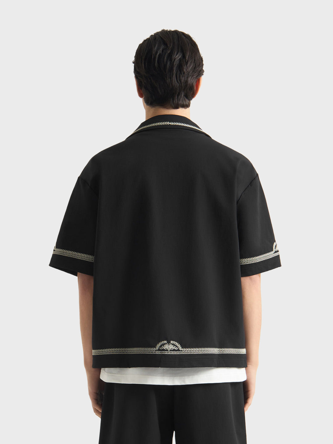 Don't Waste Culture Benoka Shirt Black - achterkant model