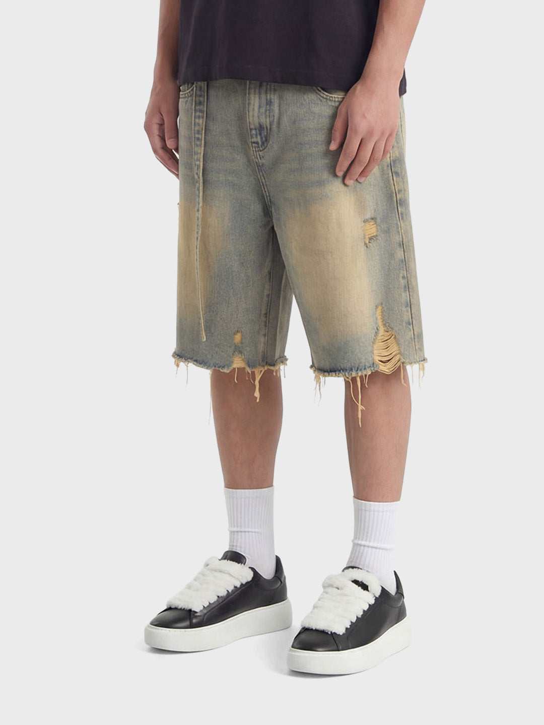 Don't Waste Culture Gaellor Denim Shorts Pale Blue - zijkant model