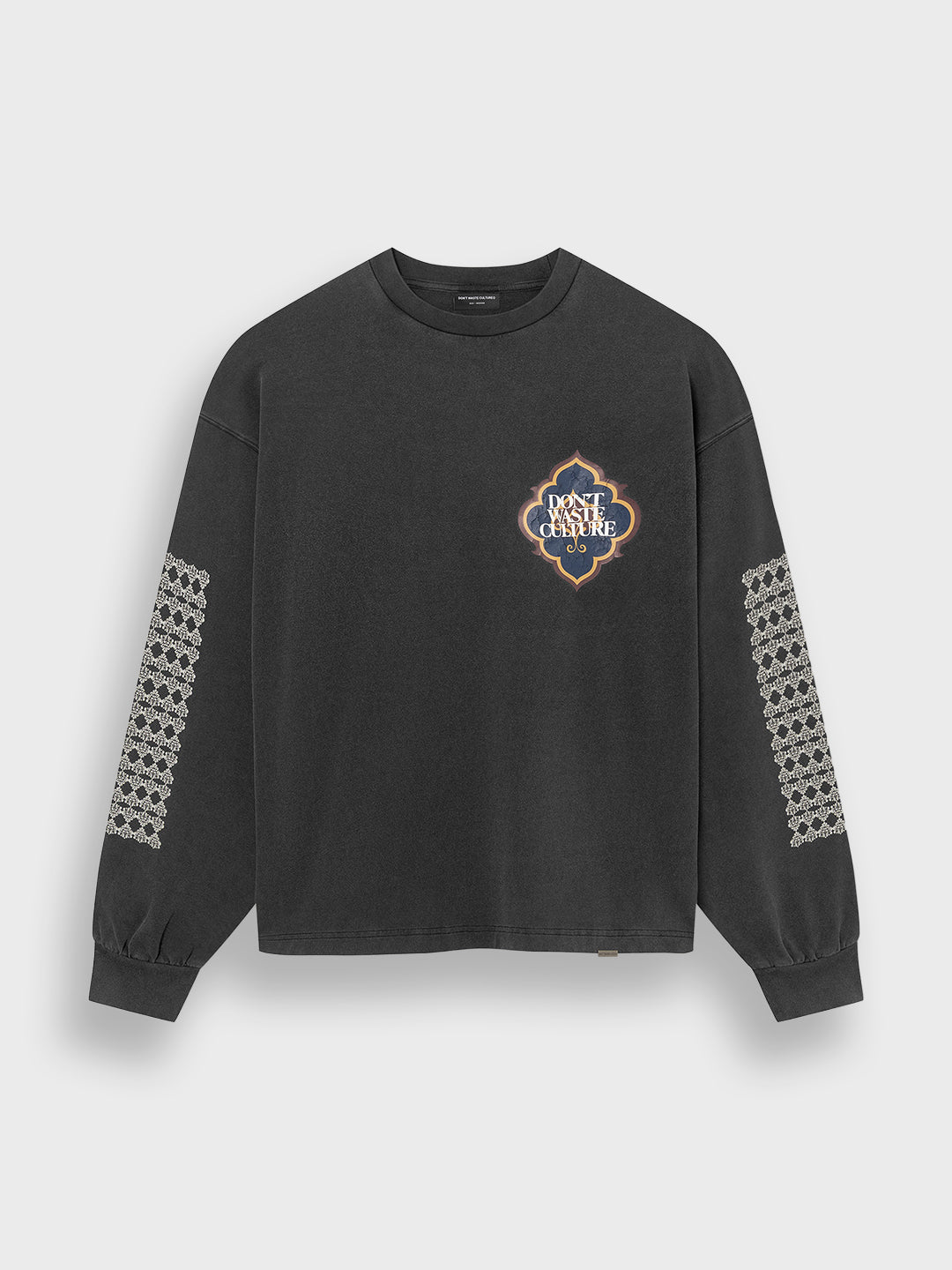 Don't Waste Culture Himariyu Longsleeve Washed Black - voorkant