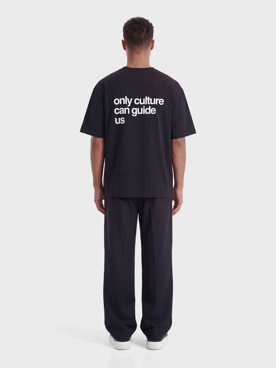 Don't Waste Culture Oshimi T-Shirt Black - achterkant full outfit