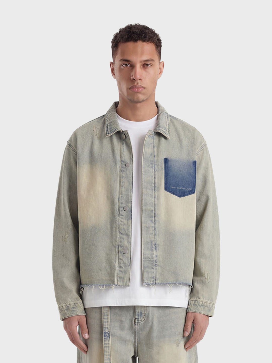 Don't Waste Culture Trenwyn Denim Overshirt Sand Pale - voorkant model
