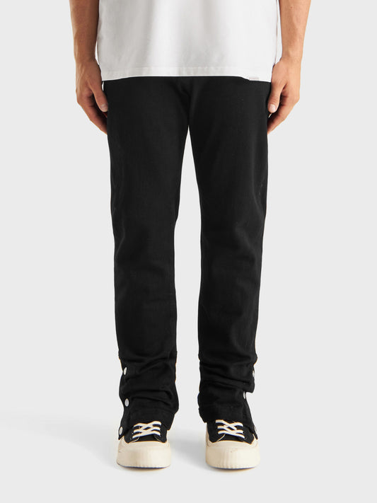 Don’t Waste Culture Cirino Jeans Black – model vooraanzicht