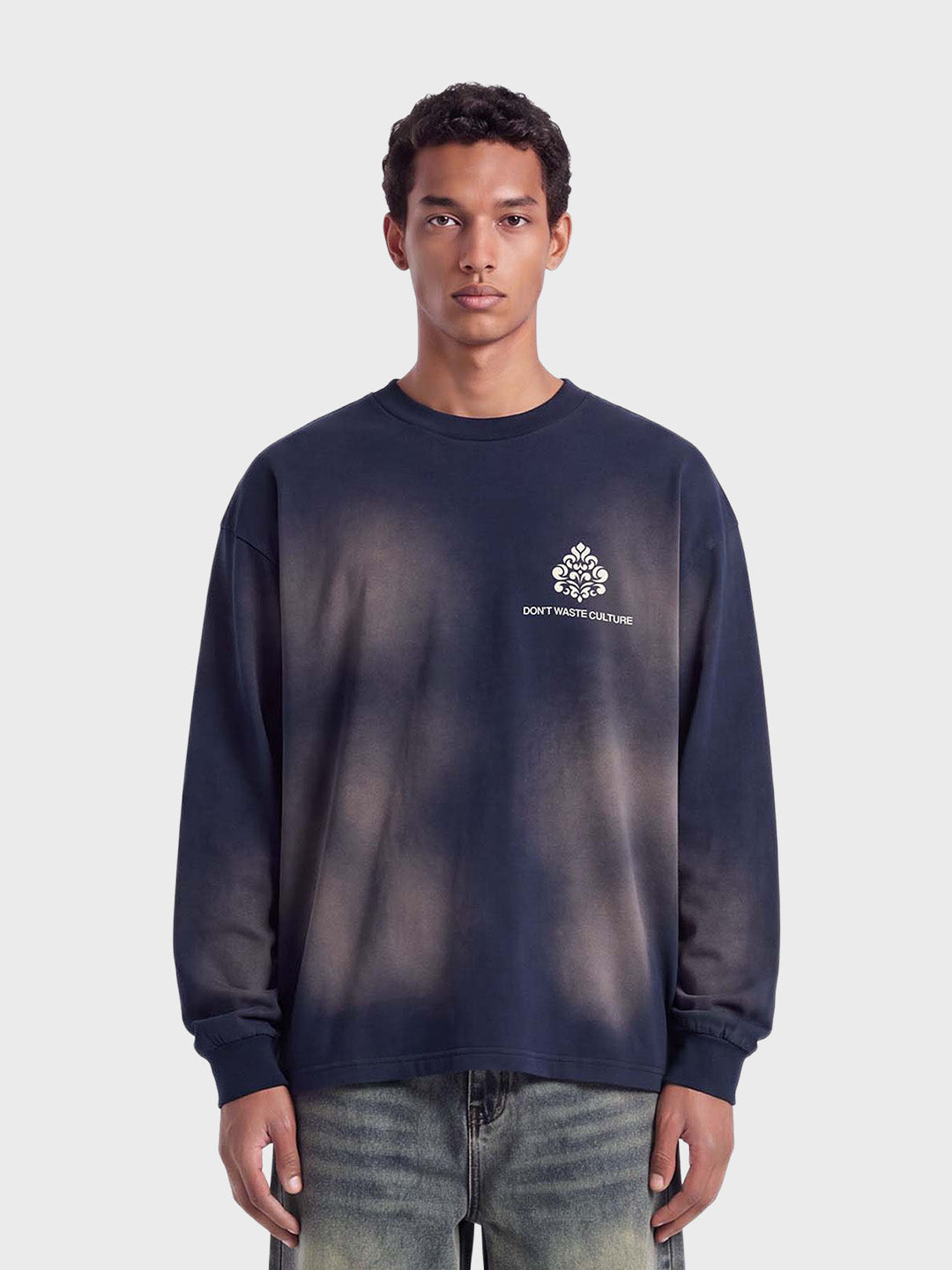Don't Waste Culture Fade Longsleeve Navy - voorkant