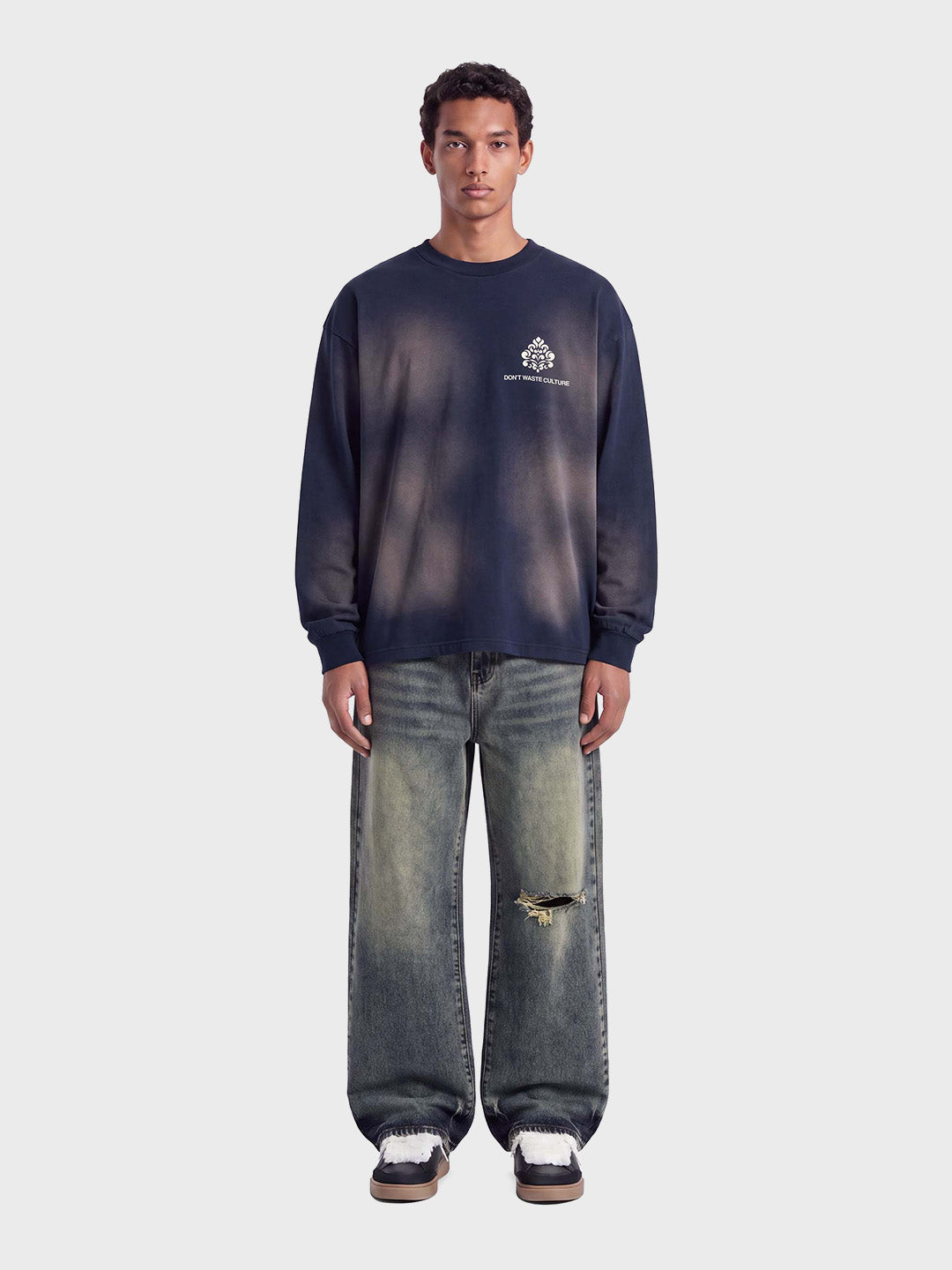 Don't Waste Culture Fade Longsleeve Navy - outfit