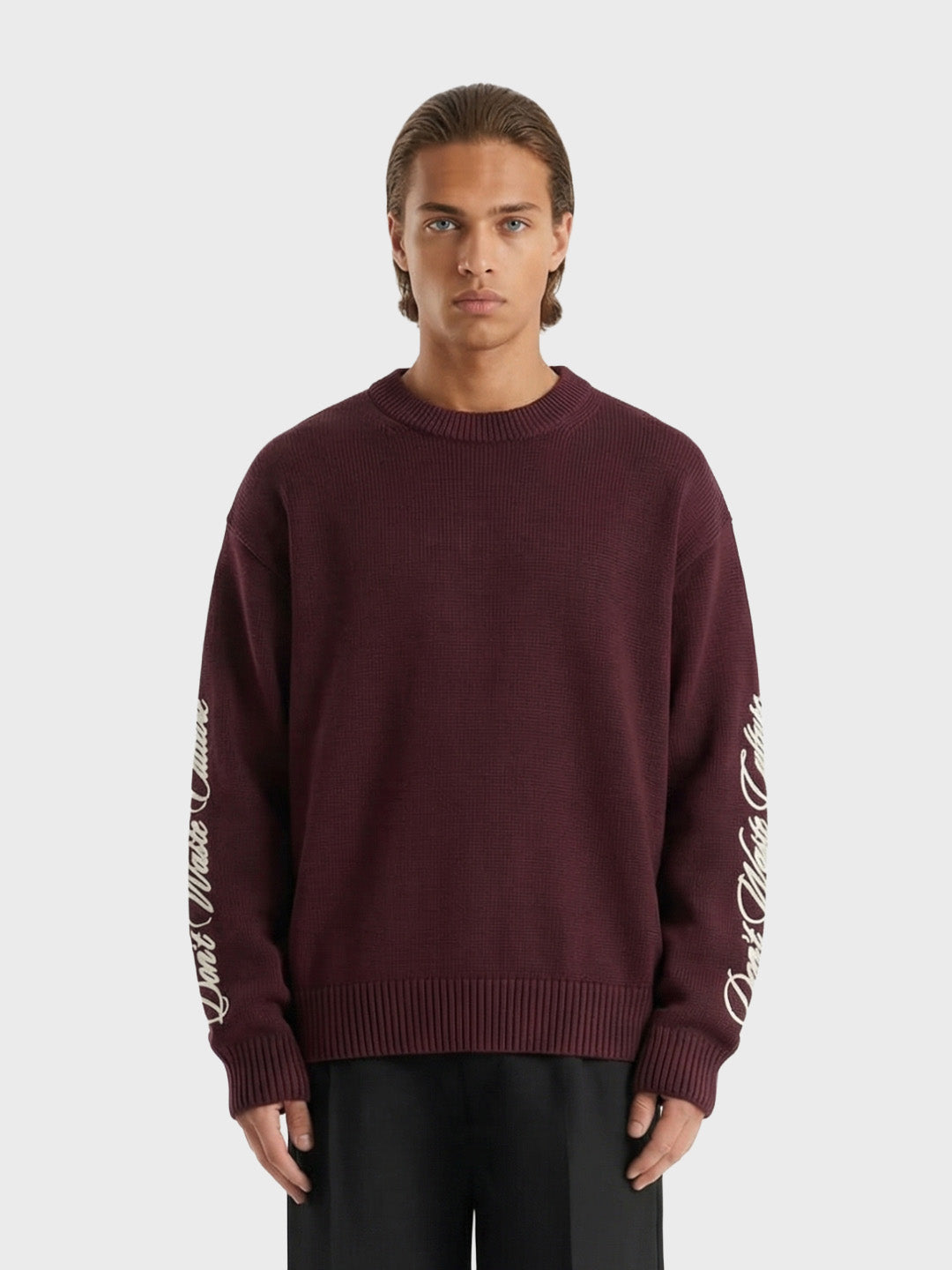 Don’t Waste Culture Ionora Knitted Sweater burgundy model voorkant