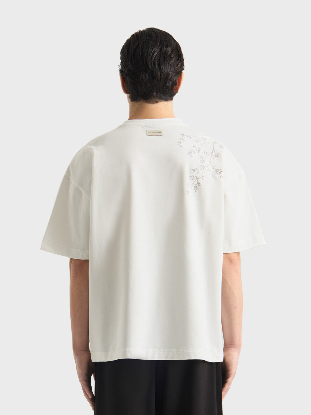 Don’t Waste Culture Morikae T-Shirt Off-White model achterkant