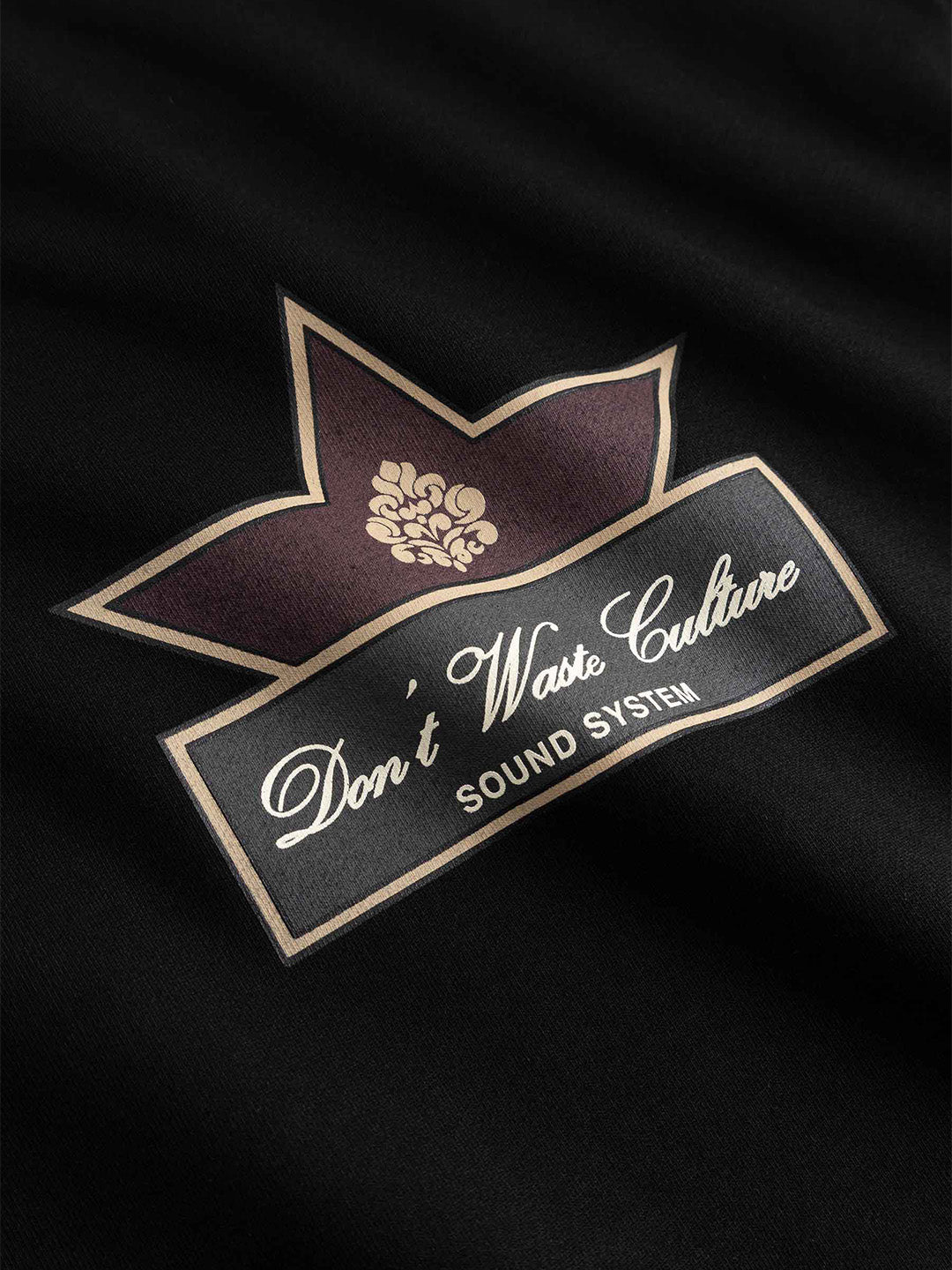 Don't Waste Culture Niloa T-Shirt Black – close-up