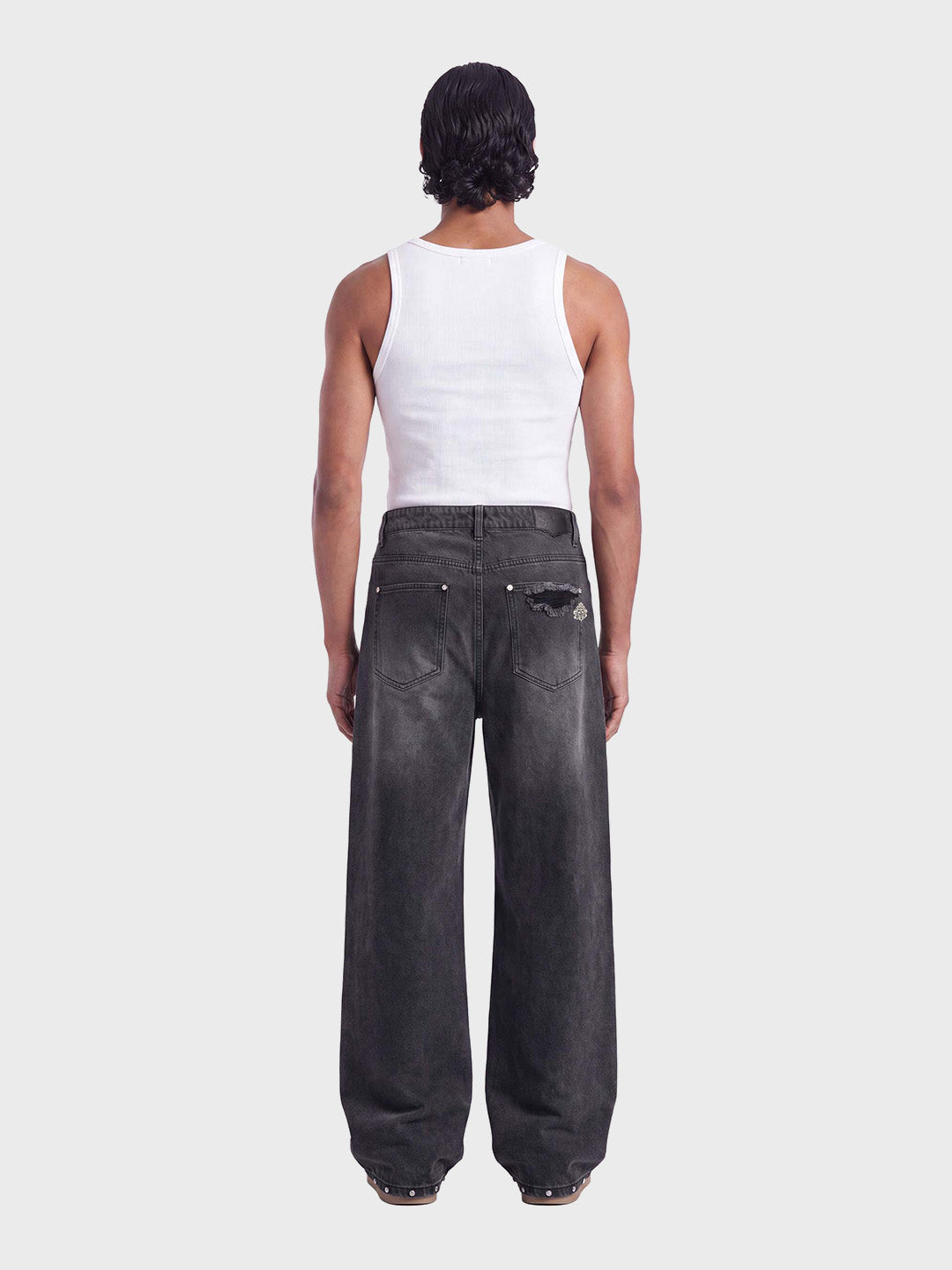 Don't Waste Culture Nova Jeans Washed Black – outfit achterkant