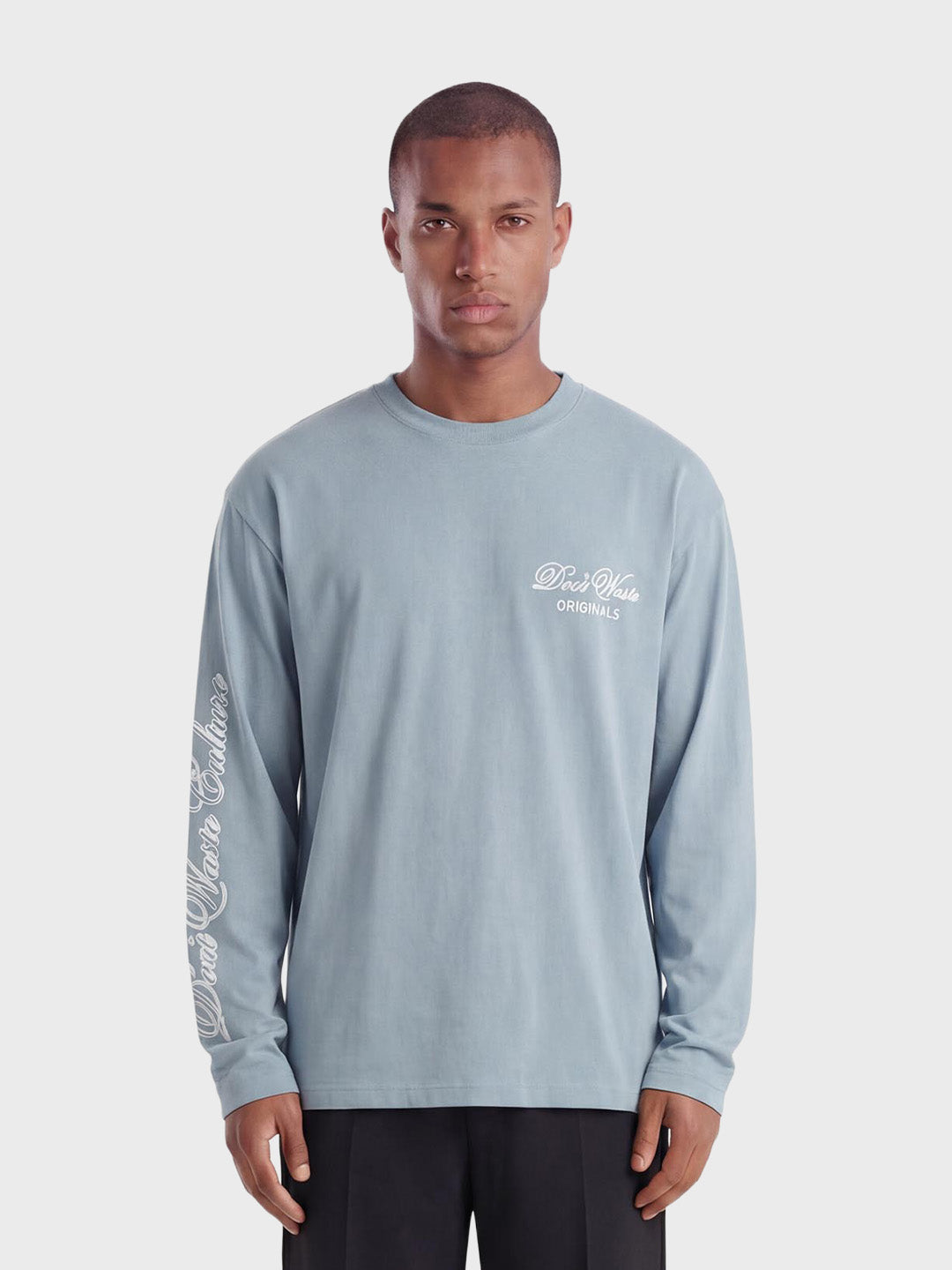 Don't Waste Culture Ori Longsleeve Light Blue - model voorkant