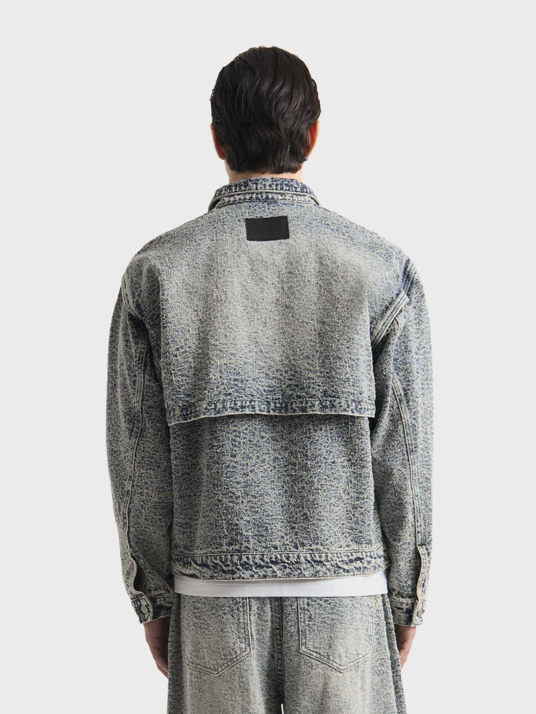 Don’t Waste Culture Querine Denim Jacket Mid Blue model achterkant