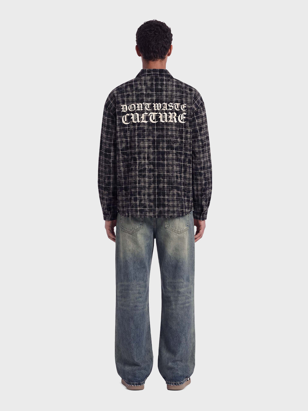 Don't Waste Culture Rafi Jeans Dark Pale - achterkant outfit