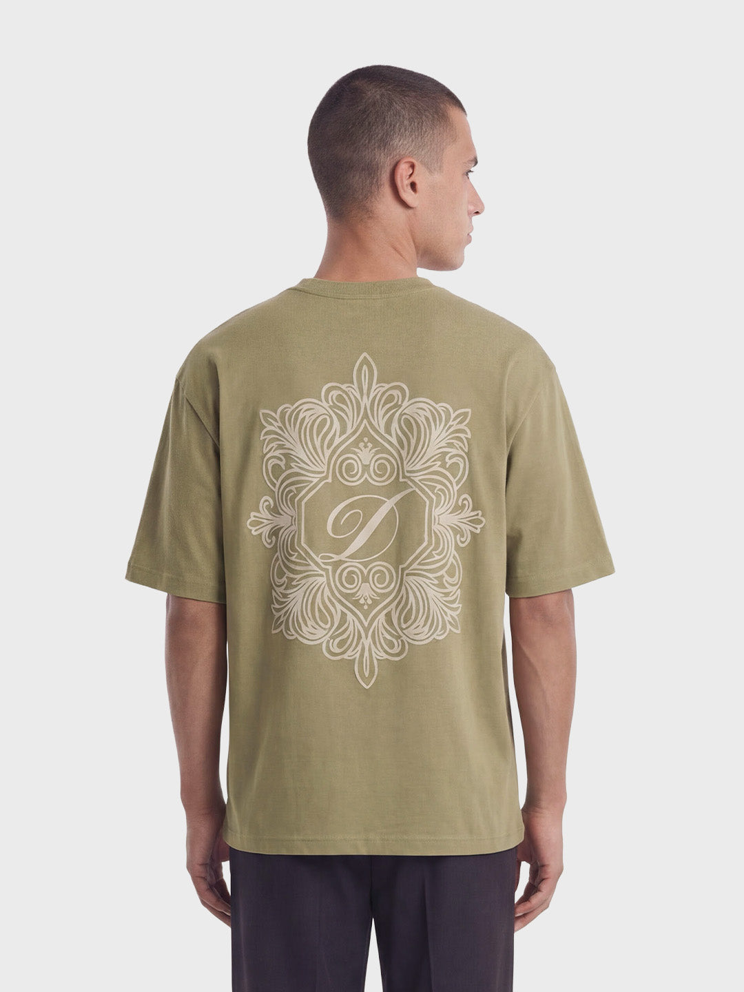 Don't Waste Culture Umeka T-Shirt Olive - model achterkant