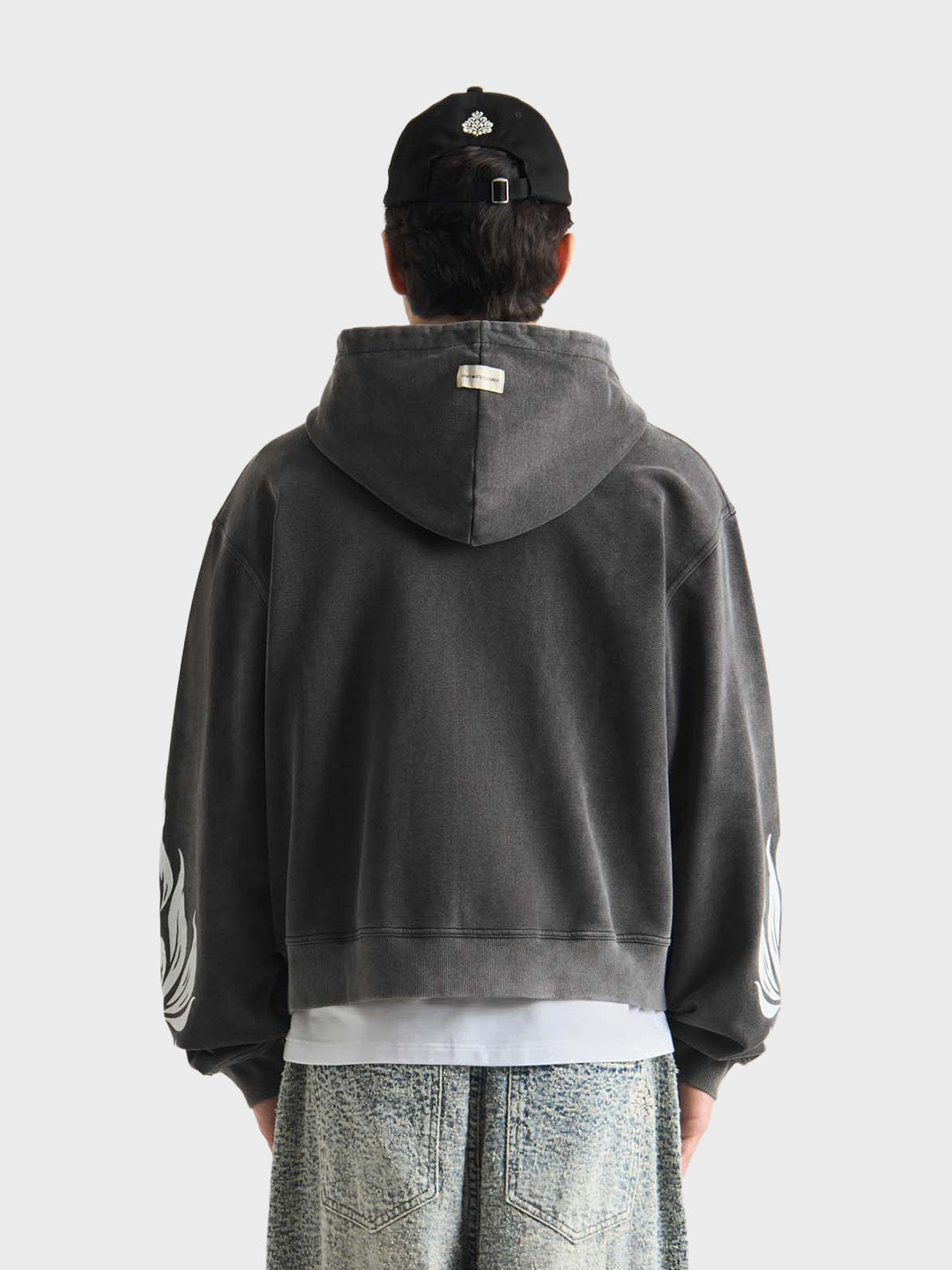 Don’t Waste Culture Wesandra Zip Hoodie Washed Black model achterkant