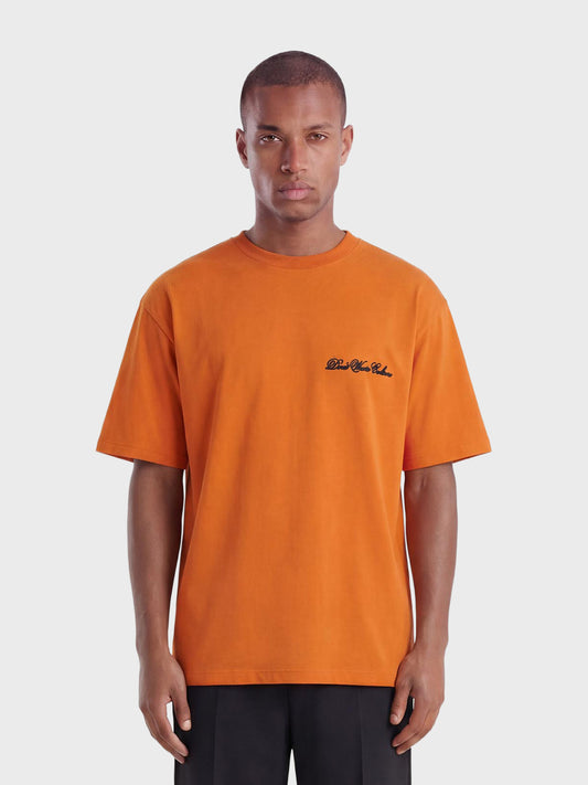 Don't Waste Culture Xander T-Shirt Orange - model voorkant