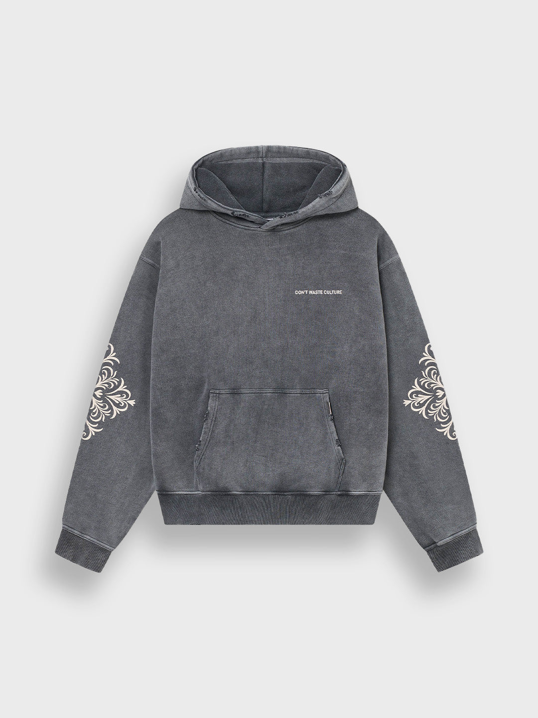 Voorkant DWC Yulani Hoodie Washed Black met borstlogo